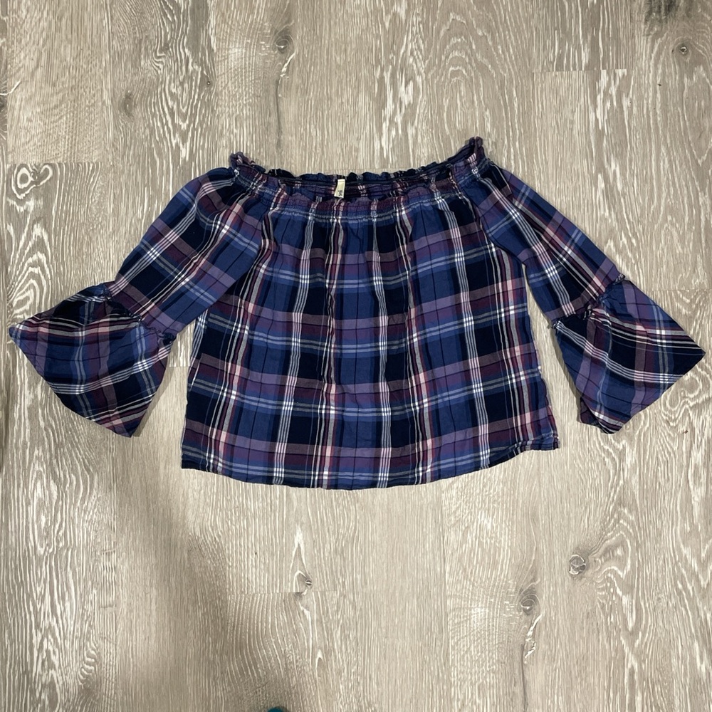 Plaid slightly cropped top